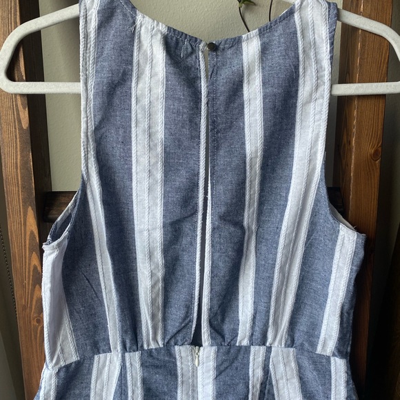 Blue and White Wide Leg Jumpsuit - Picture 4 of 7